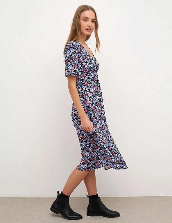 Nobody's Child Dresses Floral V-Neck Midaxi Tea Dress - Image 2