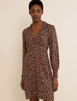 Albaray Dresses Ditsy Floral V-Neck Mini Swing Dress